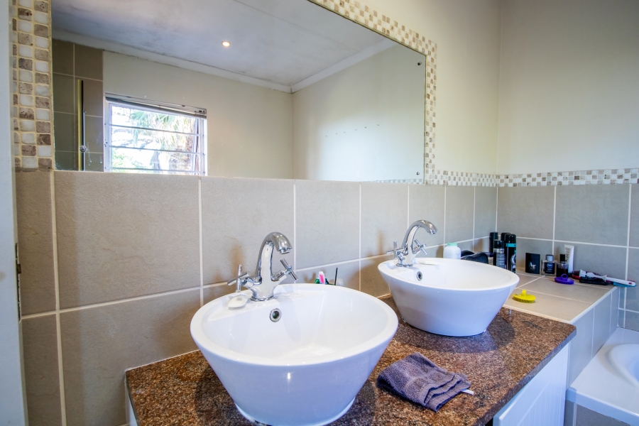 4 Bedroom Property for Sale in Bluewater Bay Western Cape